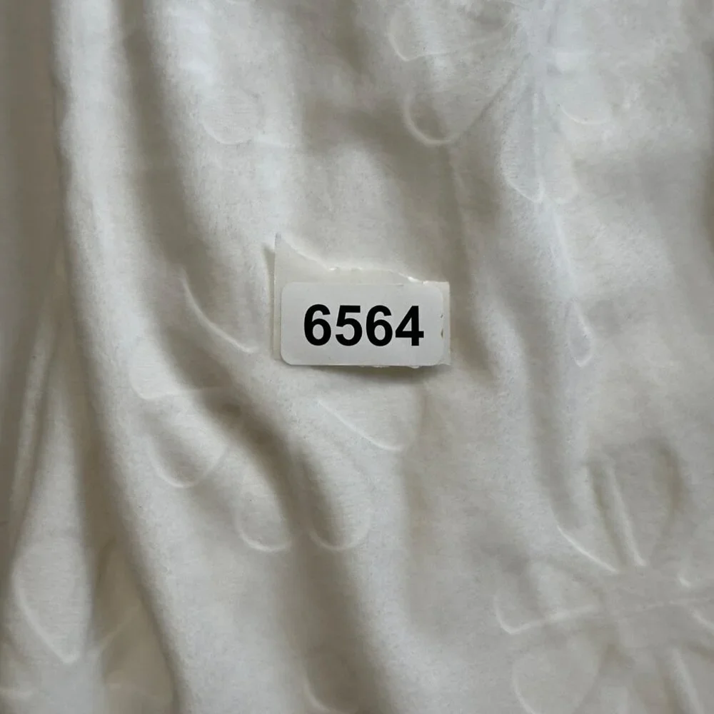 kate spade nwt short white robe cozy, very soft luxury - Picture 4 of 8